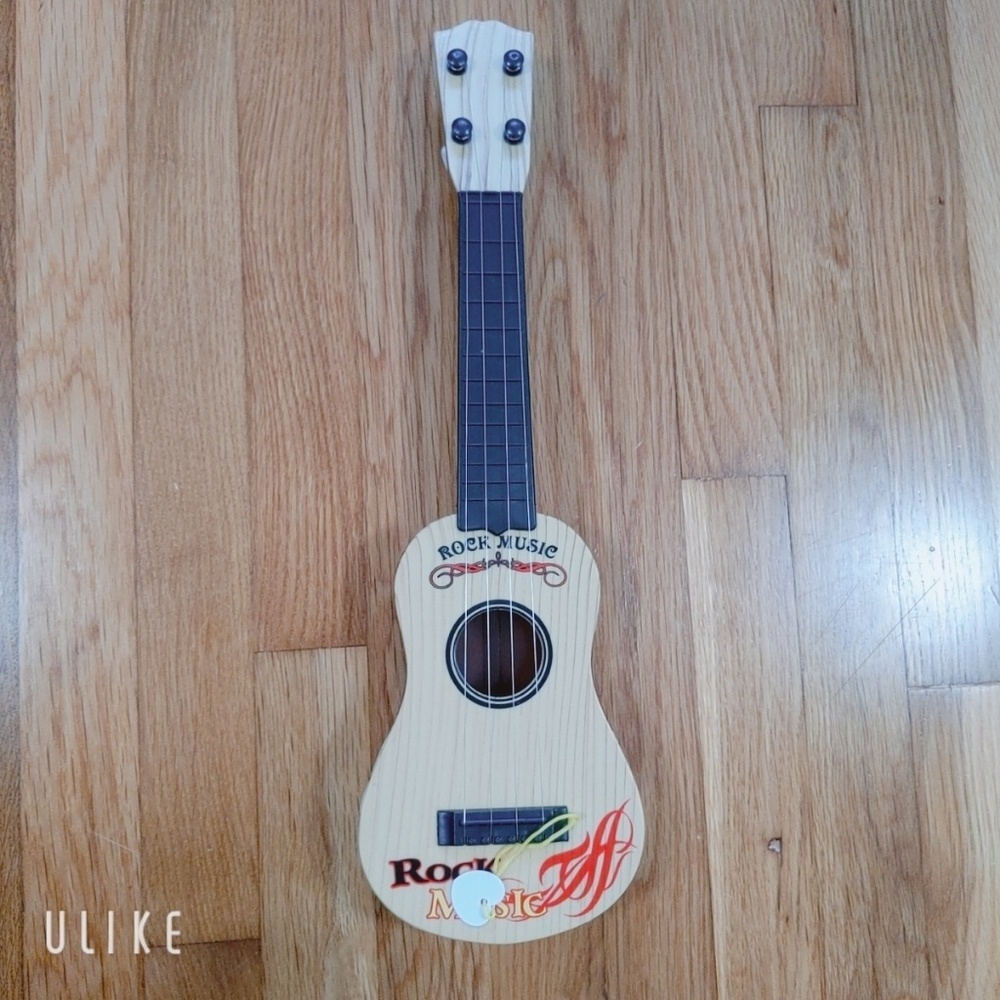 Ukulele toy